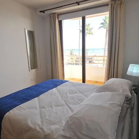 Ithaki Phinikoudes No. 102 * Larnaka