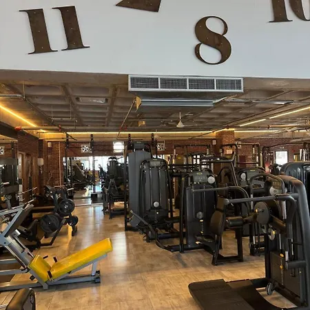 Ithaki Phinikoudes No. 102 * Λάρνακα