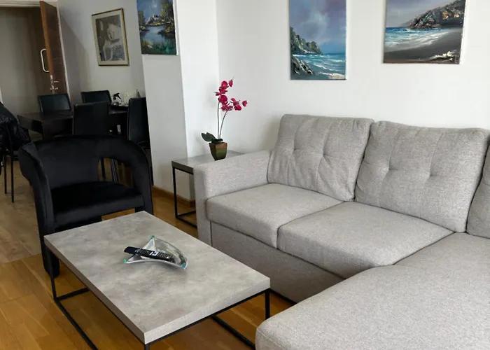 Ithaki Phinikoudes No. 102 Apartamento Lárnaca