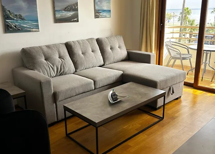 Apartamento Ithaki Phinikoudes No. 102 *