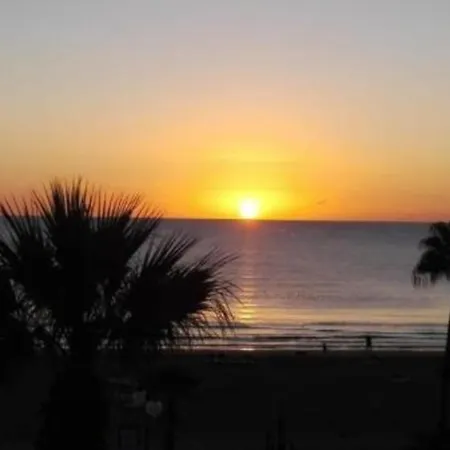 Ithaki Phinikoudes No. 102 *